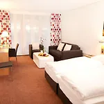 Stadthotel Hotel 3*