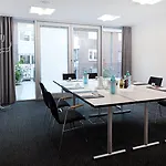 Stadthotel מלון 3*