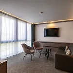 מלון Stadthotel 3*