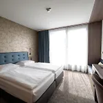 Stadthotel 3*