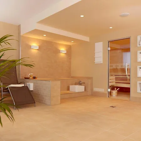 Stadthotel 3*